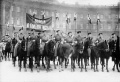 Парад юнкеров Николаевского кавалерийского училища на Дворцовой площади февраль-март 1917 г.jpg