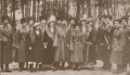 Император Николай II с офицерами на празднике Е.И.В. Конвоя. Царская Ставка. 4 октября 1916 г.jpg